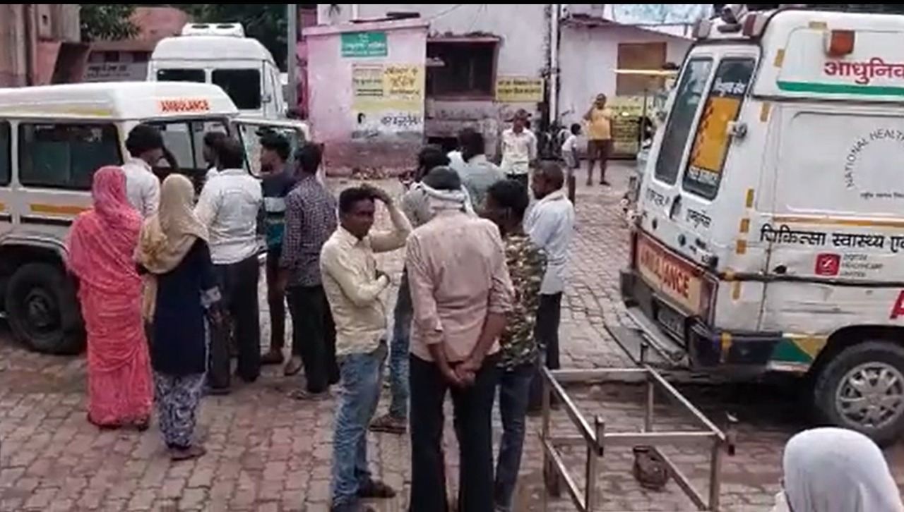 VIJAY UPADHYAY - 6 dead in Bahraich as a Barawafat procession touches a  high-tension line, CM Yogi expresses grief