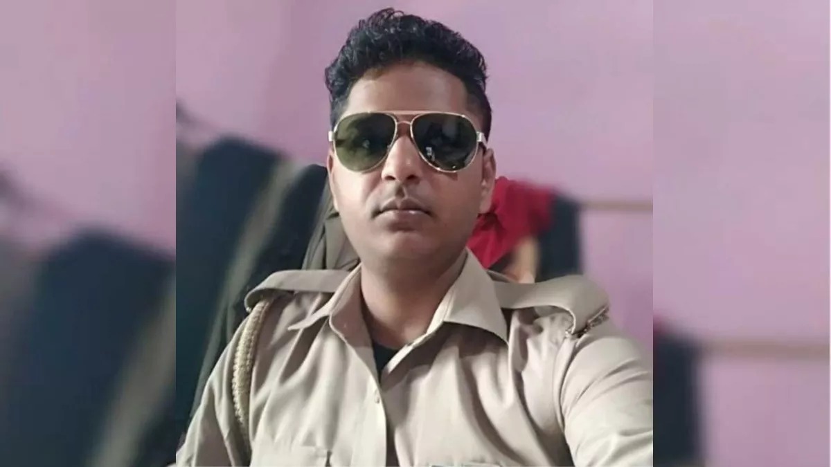 VIJAY UPADHYAY - UP Police constable Ankur Rathi shoots himself while ...